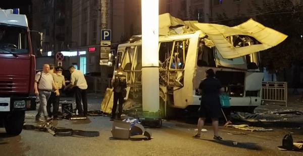 В Воронеже взорвался автобус, погибли два человека
